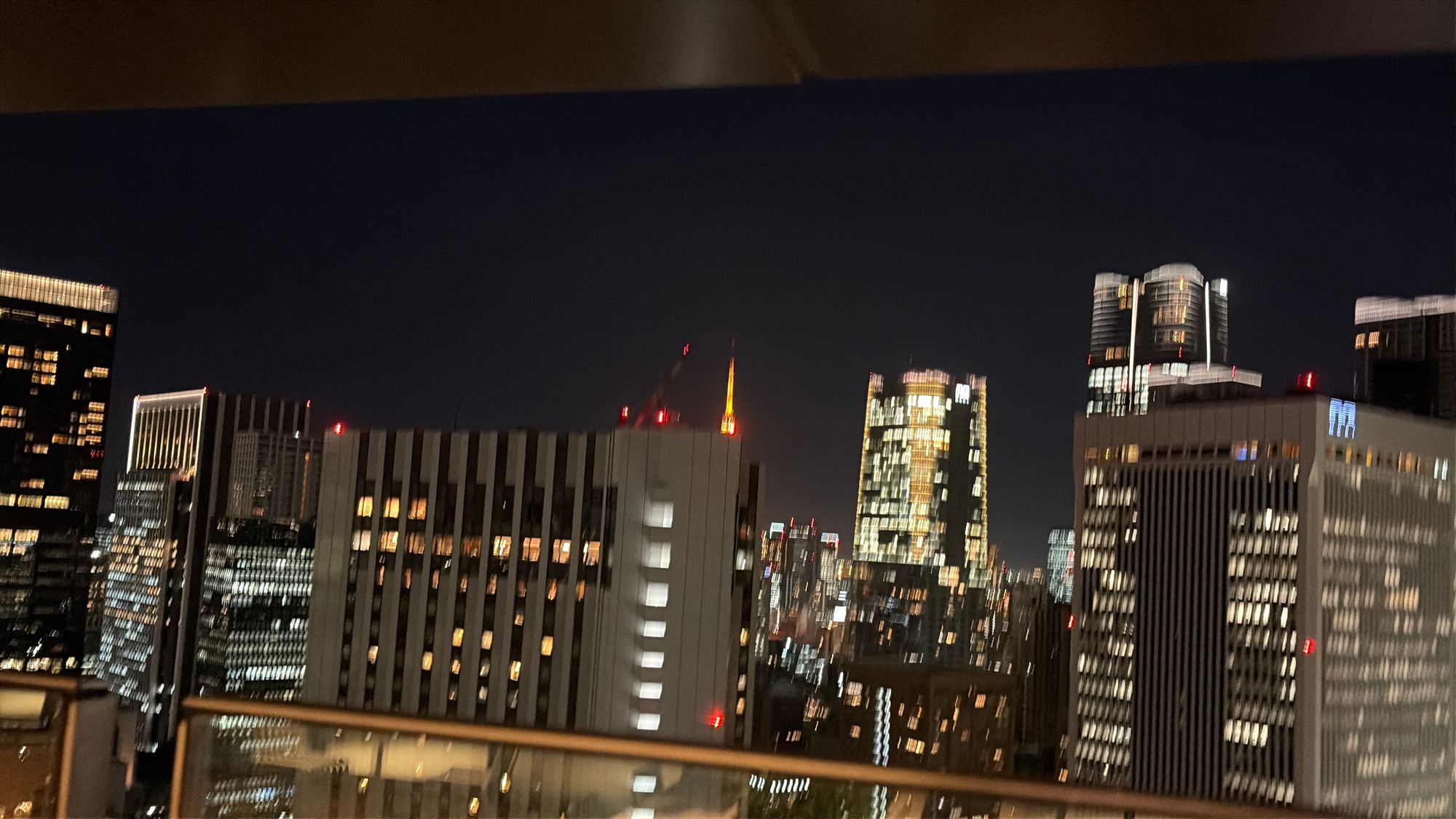 夜景とフライドポテトの夜