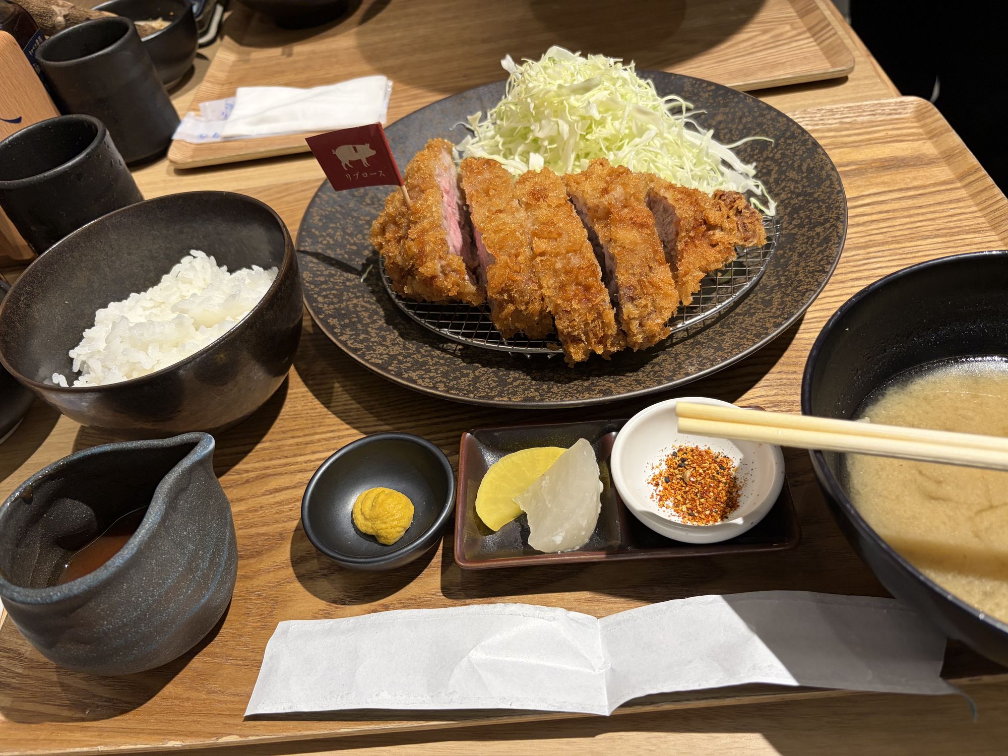 リブロースの誘惑と赤坂散策